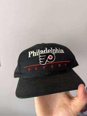 Vintage Philadelphia Flyers 90’s NHL Twins Enterprise Black Orange Snapback Hat